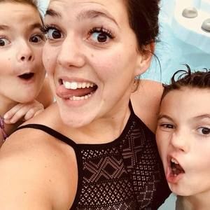 Meet your Posher, Karine